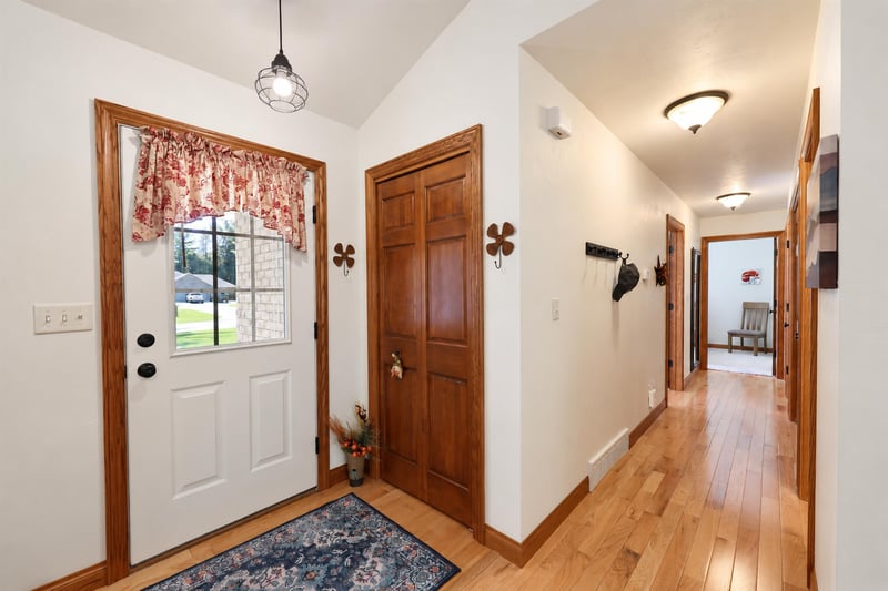 3330 Tarragon Trl, Green Bay, WI 54313-8297