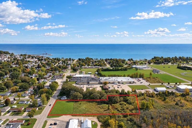 Jefferson St #F, Algoma, WI 54201