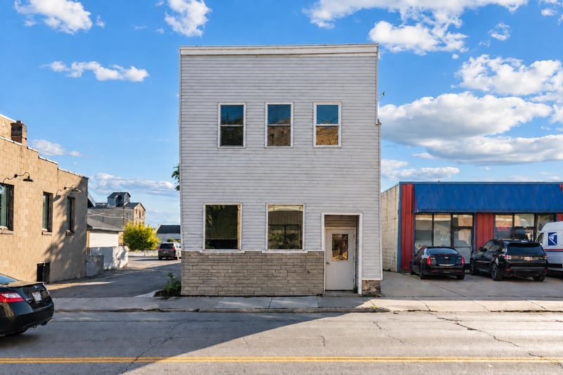 610 Oregon St, Oshkosh, WI 54902