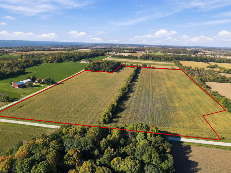 N Tower Rd, Chilton, WI 53014