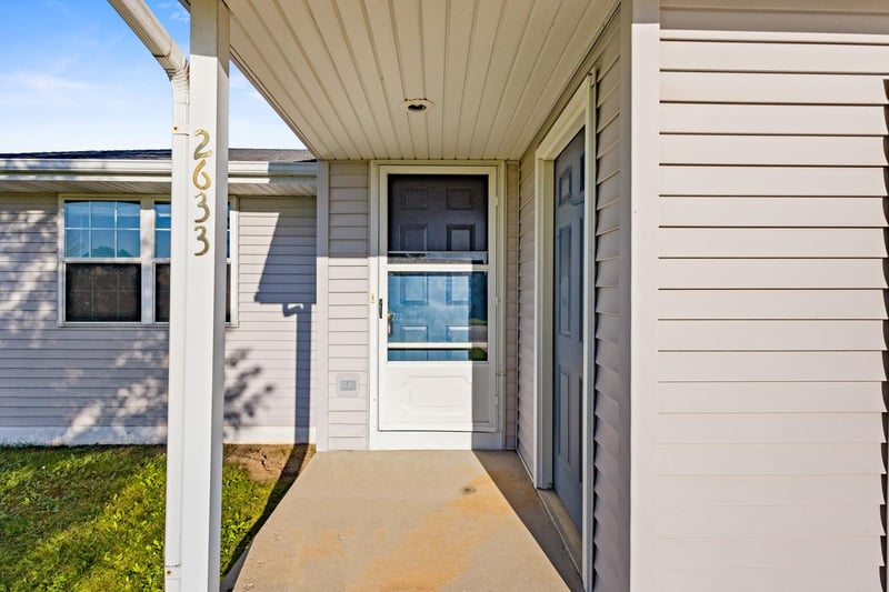 2633 Van View St, Green Bay, WI 54311