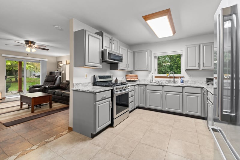 1013 S West Ct #C, Appleton, WI 54915