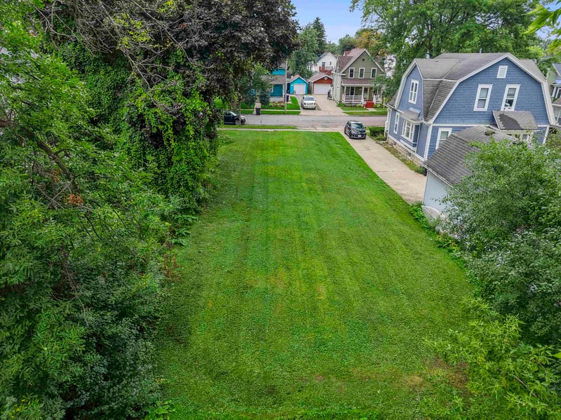 409 E Spring St, Appleton, WI 54911