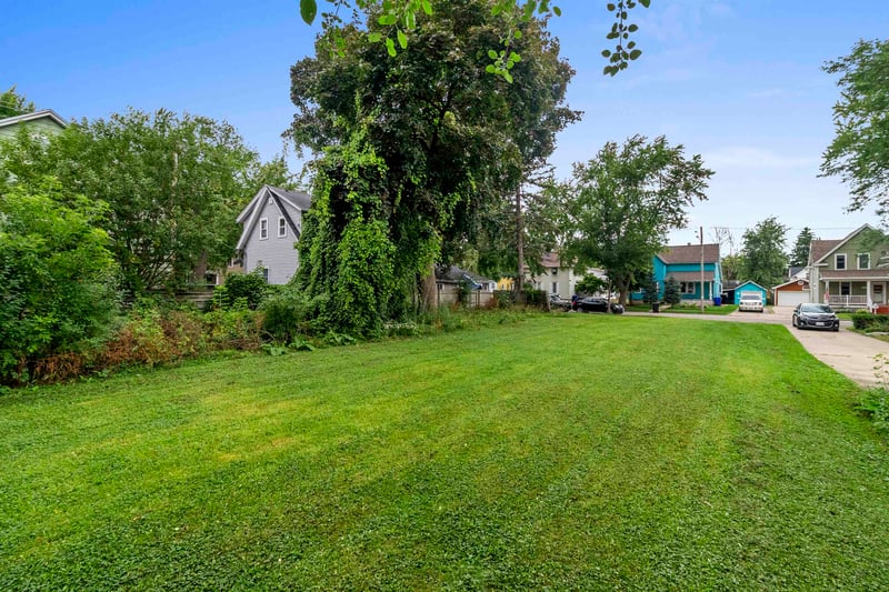 409 E Spring St, Appleton, WI 54911
