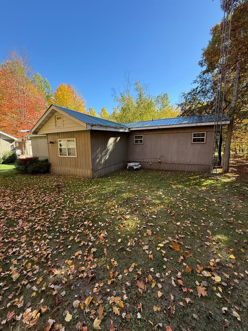 630 Kulczyski Ln, Armstrong Creek, WI 54103