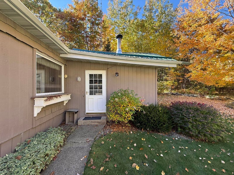 630 Kulczyski Ln, Armstrong Creek, WI 54103