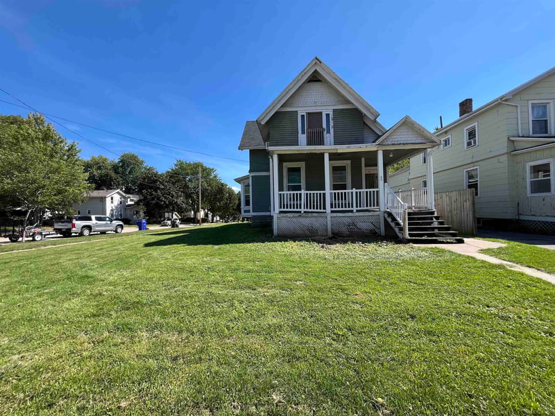 802 S Memorial Dr, Appleton, WI 54911