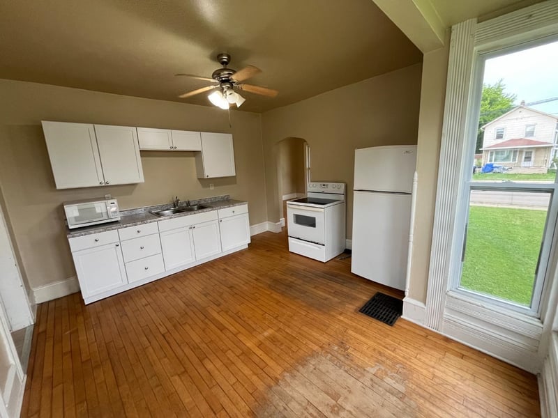 802 S Memorial Dr, Appleton, WI 54911