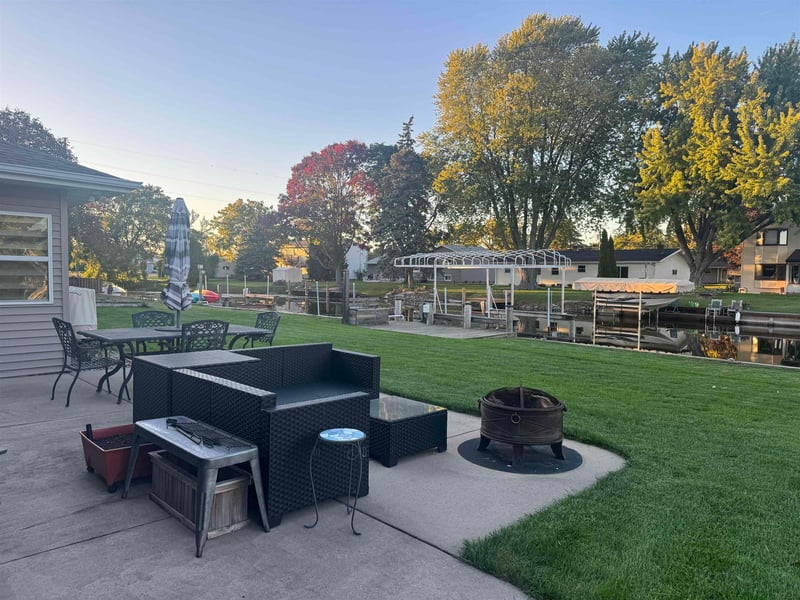850 Bavarian Ct, Oshkosh, WI 54901