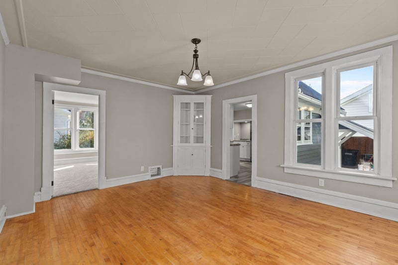 1021 Eastman St, Oshkosh, WI 54901