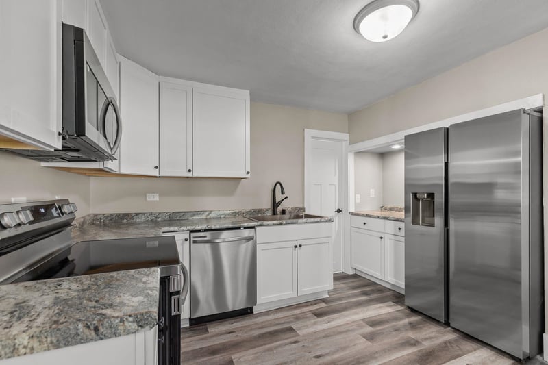1021 Eastman St, Oshkosh, WI 54901