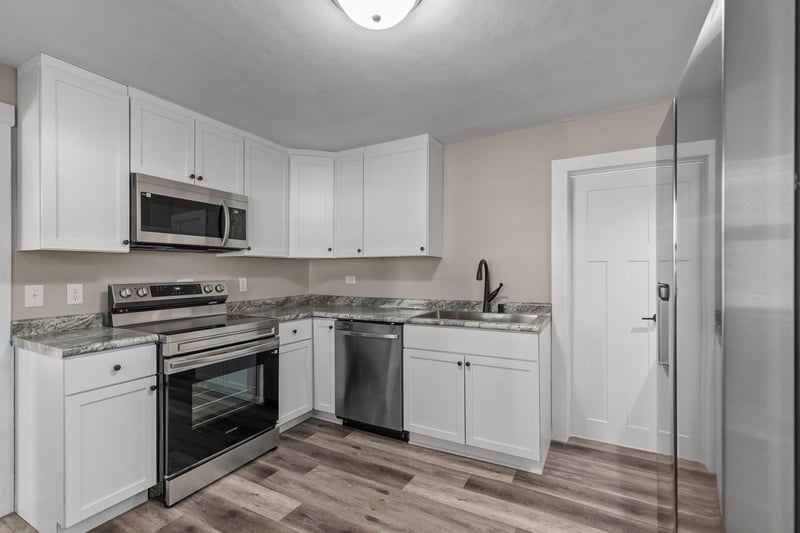 1021 Eastman St, Oshkosh, WI 54901