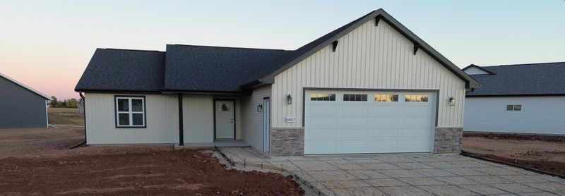 W6857 Mcallister Dr, Greenville, WI 54942