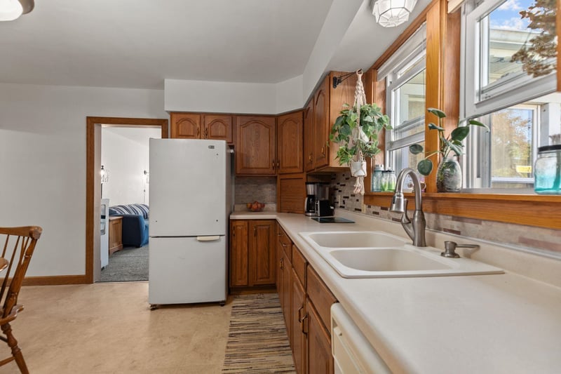 204 N Mckenzie Ave, Gillett, WI 54124