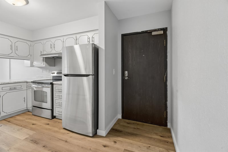 1161 Gillingham Rd #B-1, Neenah, WI 54956