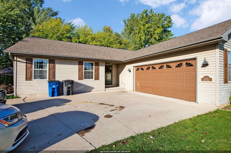 1729 Justin Dr, Omro, WI 54963