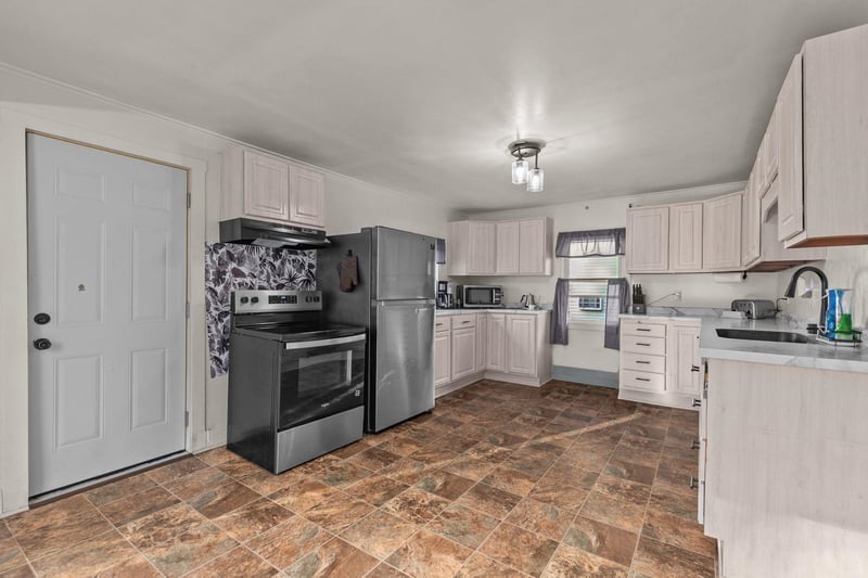 333 W 11th Ave, Oshkosh, WI 54902