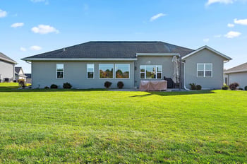 1715 Red Oak St, Green Bay, WI 54313-7209