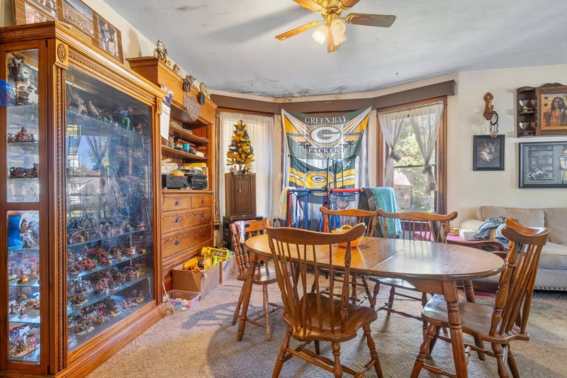 617 Phoebe St, Green Bay, WI 54303-3565