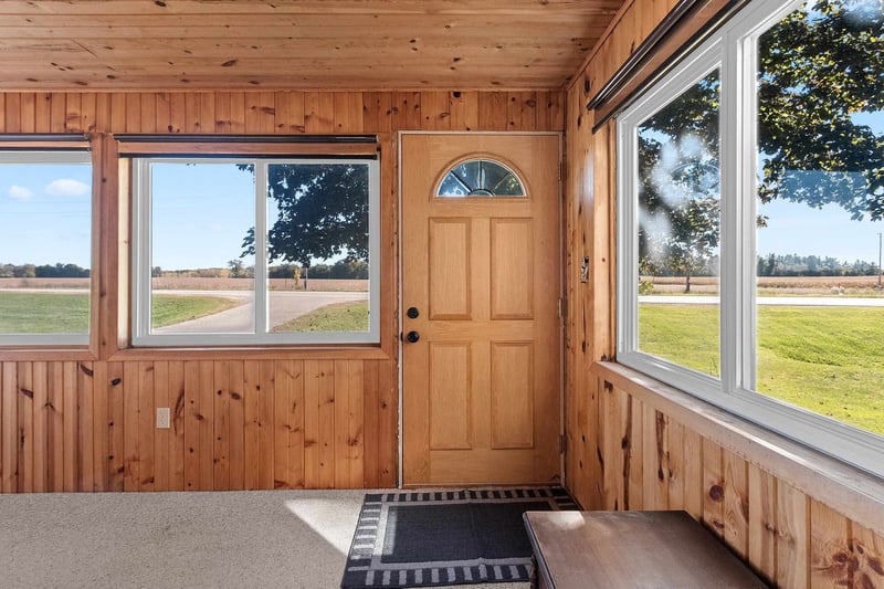 8284 State Hwy 22, Oconto Falls, WI 54154