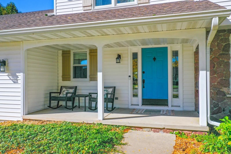 829 Meadowbrook Dr, Green Bay, WI 54313-6973