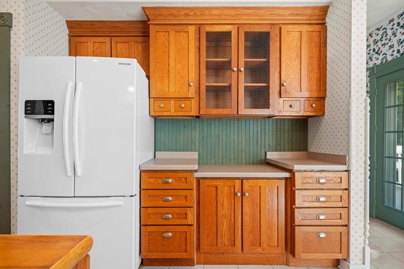 107 Lamine Ln, Combined Locks, WI 54113