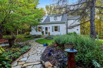 4569 Edgewater Beach Rd, Green Bay, WI 54311-9736