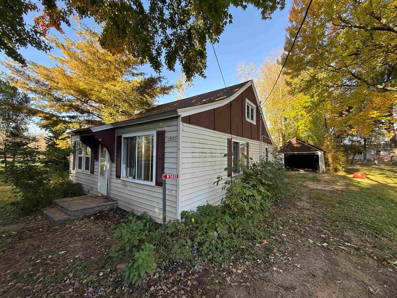 N5801 Edgewood Rd, Shawano, WI 54166