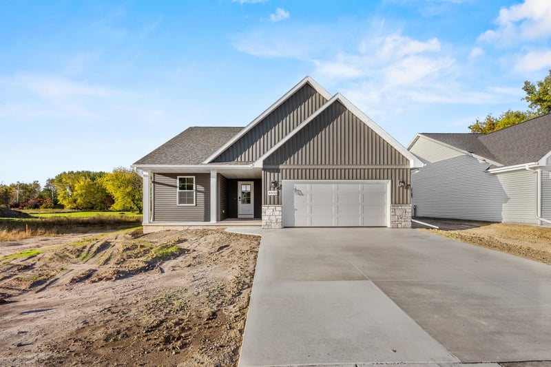 4932 Water Mint Way, Green Bay, WI 54313