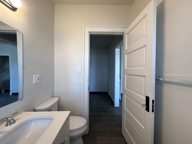 113 S Monroe Ave, Green Bay, WI 54301-4055