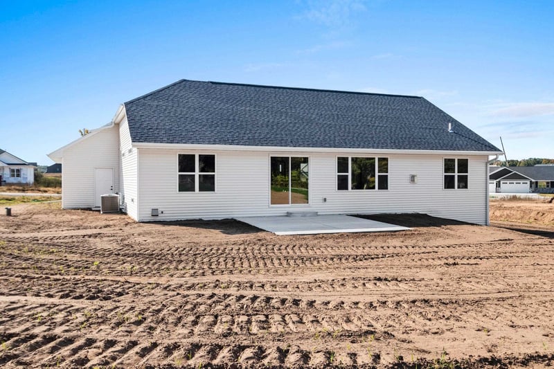 3718 Harolds Way, Suamico, WI 54313