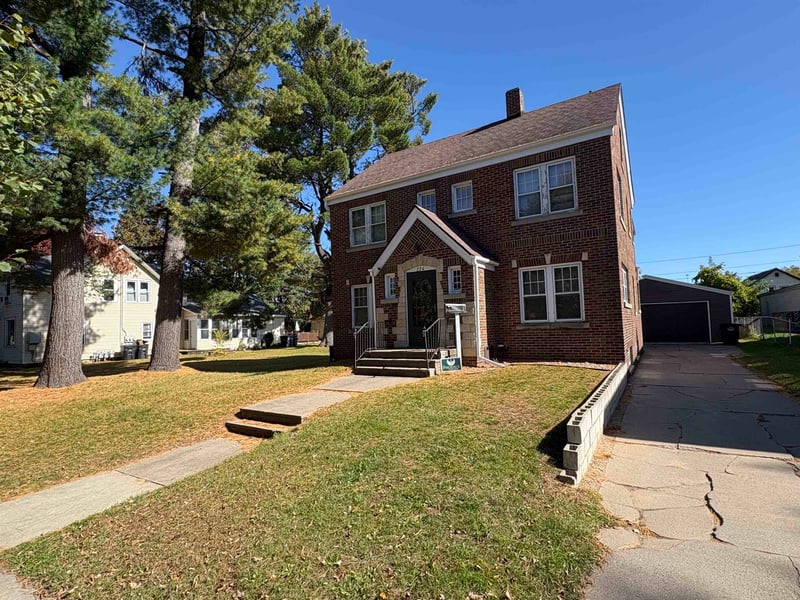 224 S Andrews St, Shawano, WI 54166