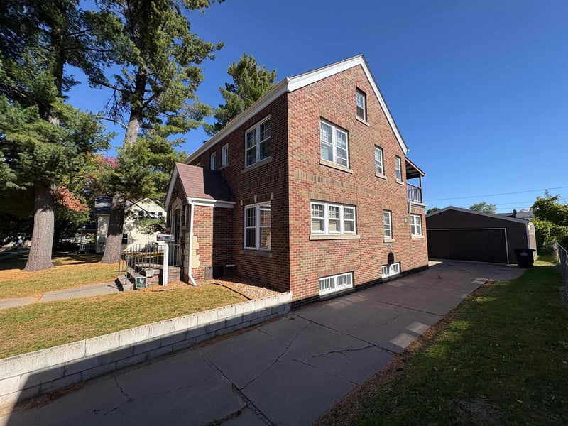 224 S Andrews St, Shawano, WI 54166