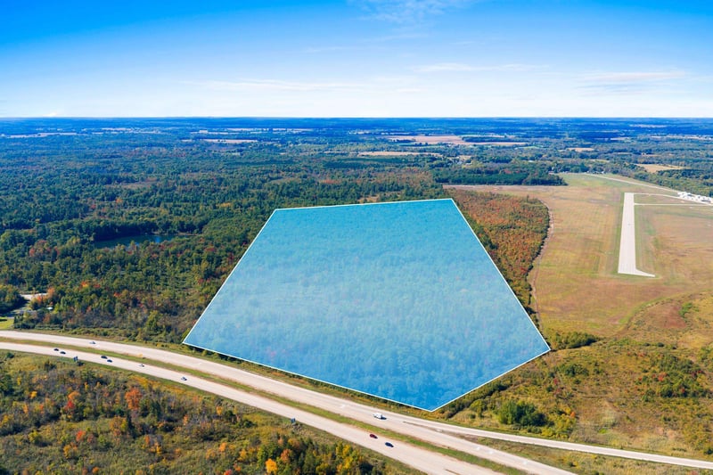 Tadpole Ln, Oconto, WI 54153