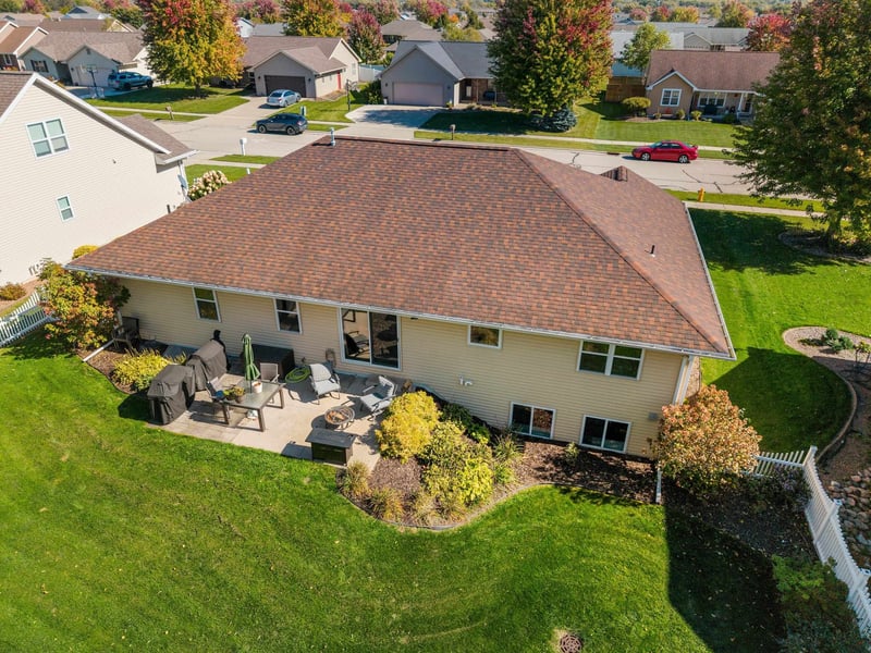 2182 W Melcorn Cir, De Pere, WI 54115-7120