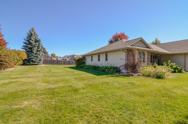 1520 Inspiration Ave, New Franken, WI 54229