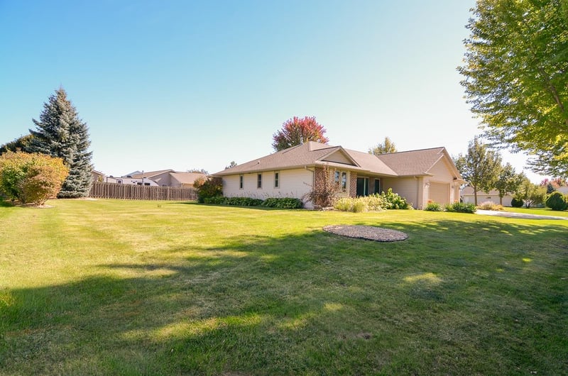 1520 Inspiration Ave, New Franken, WI 54229
