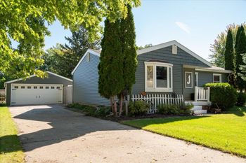 1810 Fabry St, Oshkosh, WI 54902