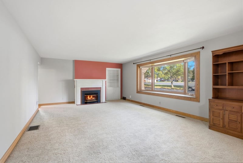 1227 Division St, Green Bay, WI 54303-3030