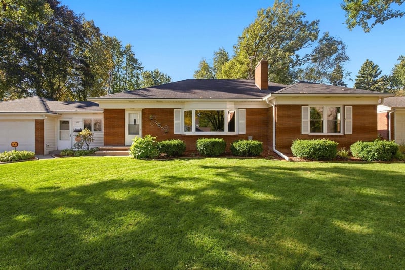 1227 Division St, Green Bay, WI 54303-3030