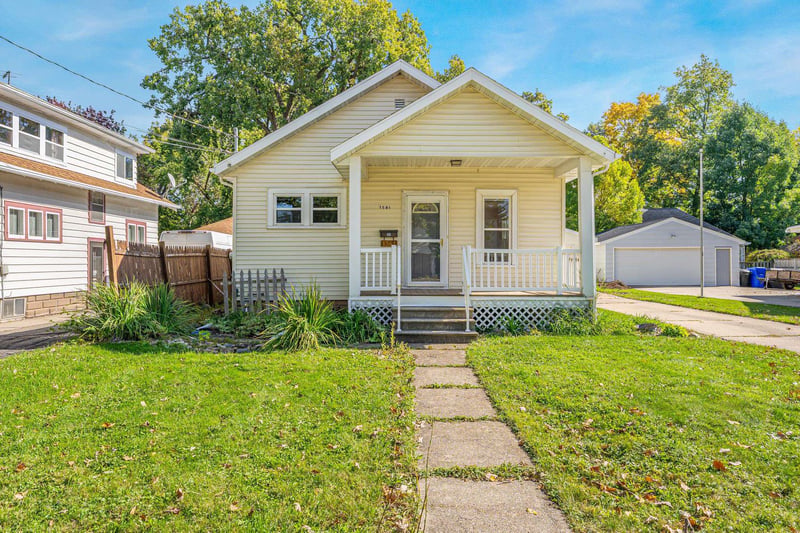 1561 W Prospect Ave, Appleton, WI 54914-5147