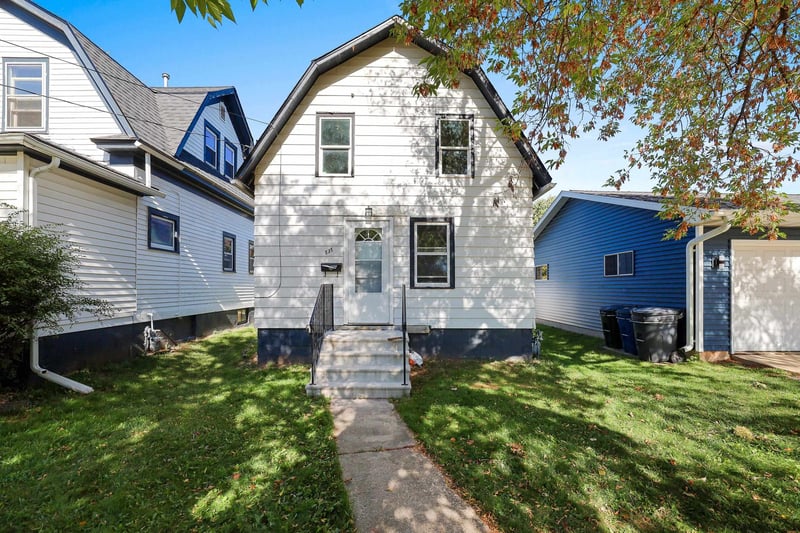 533 E Allouez Ave, Green Bay, WI 54301