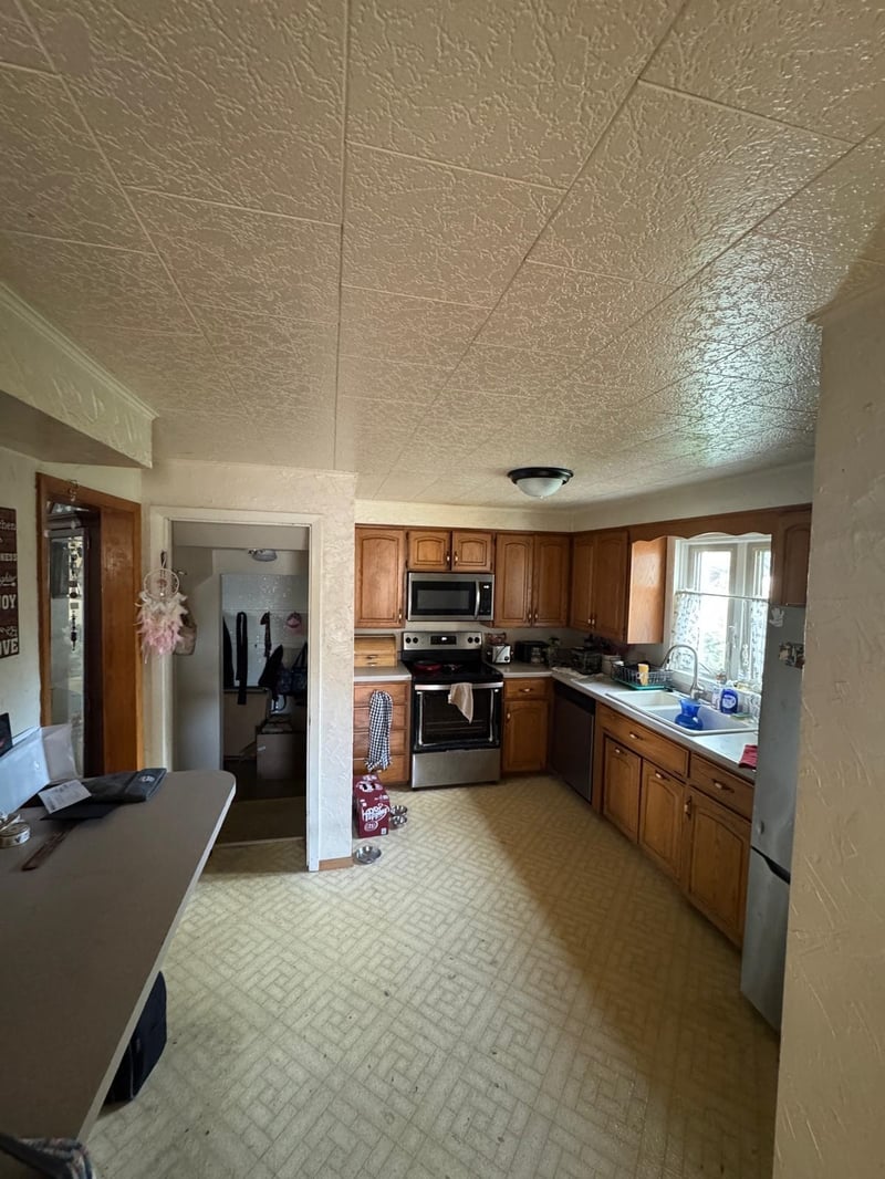 1009 Red Oak Ln, Appleton, WI 54915