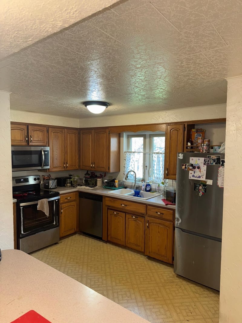 1009 Red Oak Ln, Appleton, WI 54915