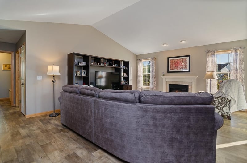 N2262 Holy Hill Dr, Greenville, WI 54942-9777
