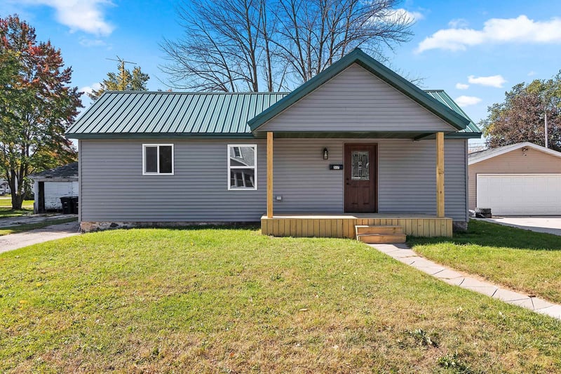 517 S Hamlin St, Shawano, WI 54166