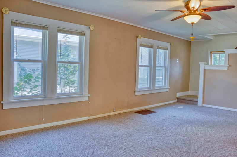 1023 W Commercial St, Appleton, WI 54914-3654
