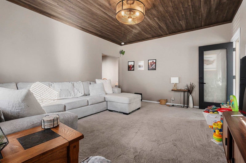 826 W 4th St, Appleton, WI 54914