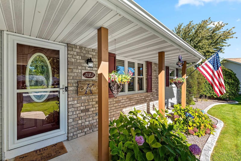 3123 W Ottertail Ct, Green Bay, WI 54311
