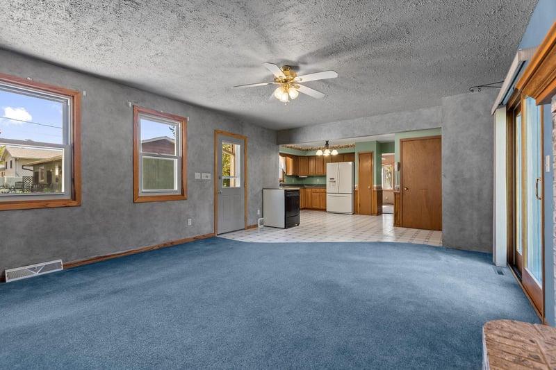 W7070 Verna Rd, Menasha, WI 54952